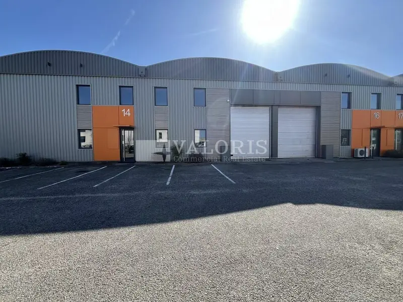 Entrepôt / Activité à louer - Dardilly (69570) - 440 m² - 4 083 €/mois