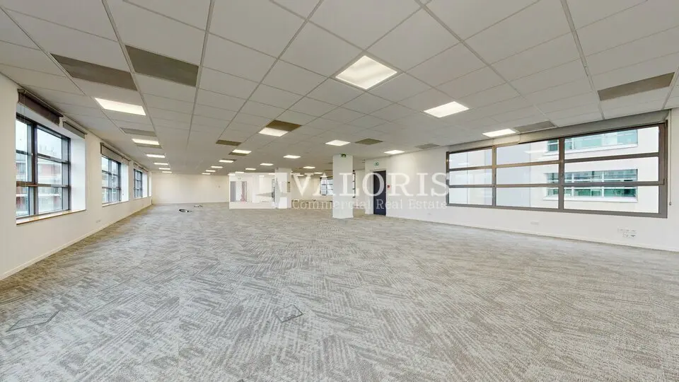 Bureau à louer - Villeurbanne (69100) - 706 m² - 11 776 €/mois