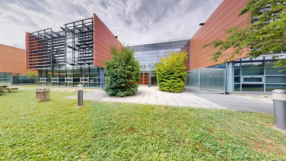 Bureau à louer - Saint-Priest (69800) - 3288 m² - 18 447 €/mois