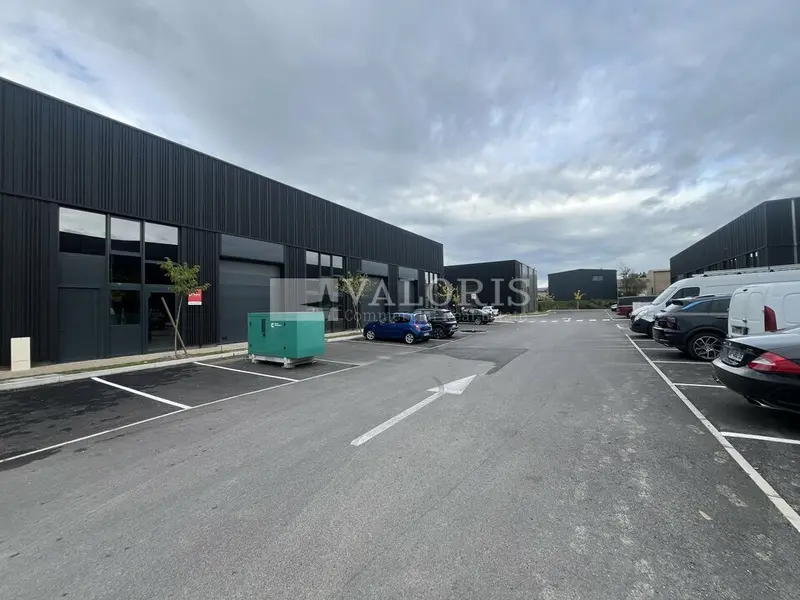 Entrepôt / Activité à vendre - Massieux (01600) - 707 m²