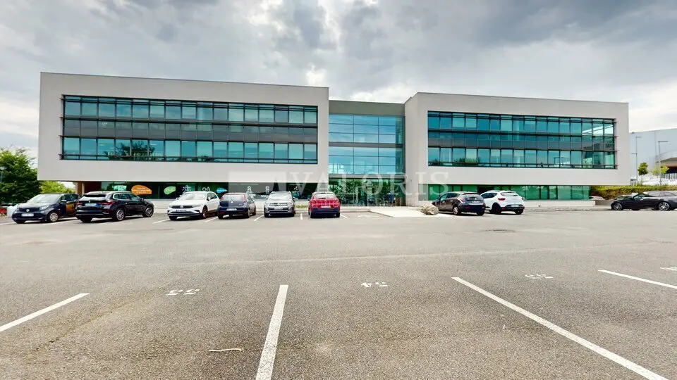Bureau à louer - Champagne-Au-Mont-D'Or (69410) - 680 m² - 8 216 €/mois