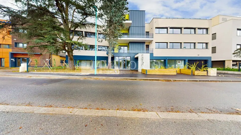 Bureau à louer - Dardilly (69570) - 857 m² - 11 438 €/mois