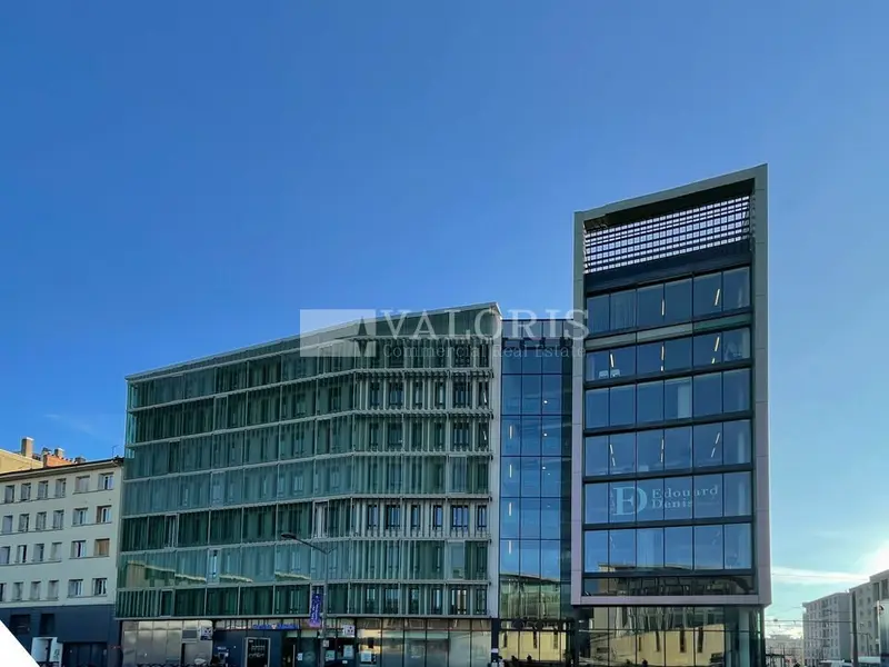 A louer Bureaux 1698m² Lyon 07