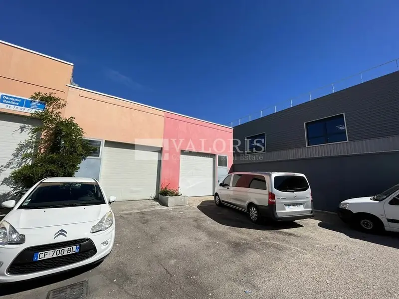 Entrepôt / Activité à louer - Vénissieux (69200) - 794 m² - 8 233 €/mois