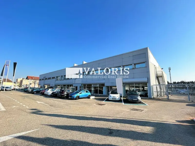 A louer Locaux d'activité 740m² Vénissieux