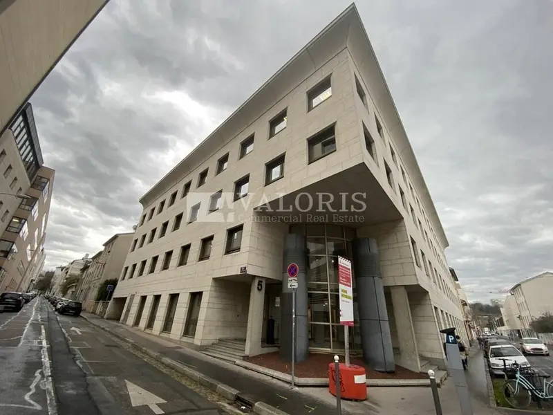 Bureau à louer - Lyon 09 (69009) - 977 m² - 9 778 €/mois
