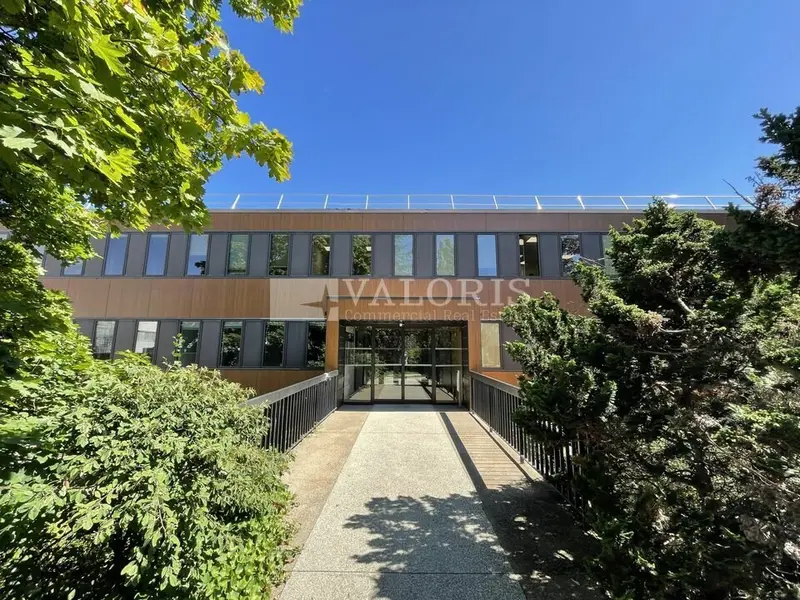 Bureau à louer - Dardilly (69570) - 409 m² - 4 090 €/mois