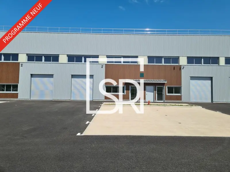 Entrepôt / Activité à louer - Cournon-D'Auvergne (63800) - 3068 m² - 17 128 €...