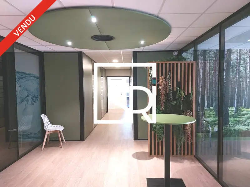 Bureau à louer - Cournon-D'Auvergne (63800) - 2000 m² - 12 083 €/mois
