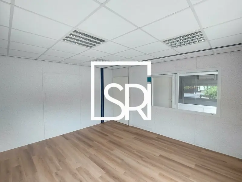 Bureau à louer - Riom (63200) - 130 m² - 1 166 €/mois