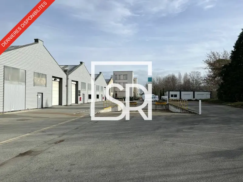 Entrepôt / Activité à louer - Riom (63200) - 1050 m² - 5 000 €/mois