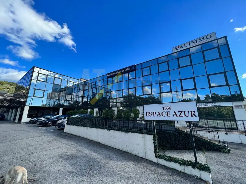 Bureau à louer - Mougins (06250) - 168 m² - 2 170 €/mois