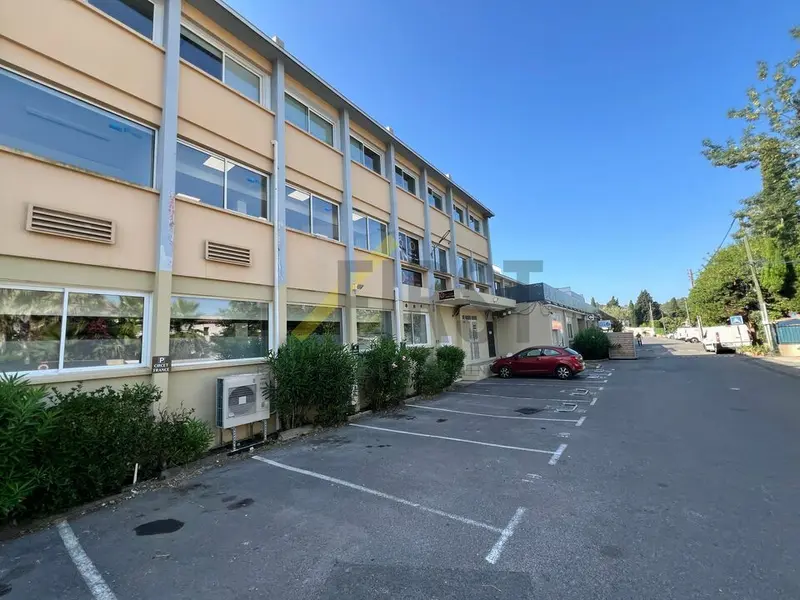 Bureau à louer - Biot (06410) - 250 m² - 2 500 €/mois
