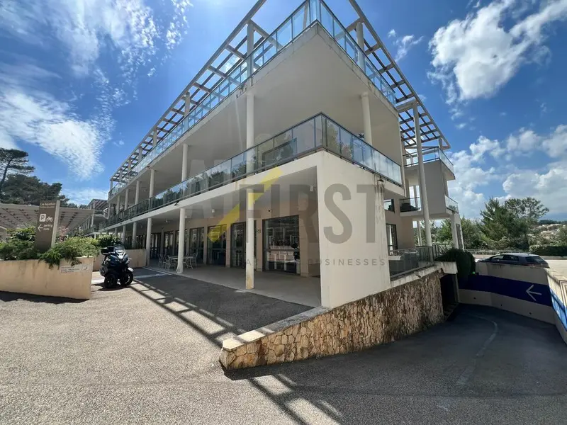 Bureau à louer - Valbonne (06560) - 116 m² - 2 175 €/mois