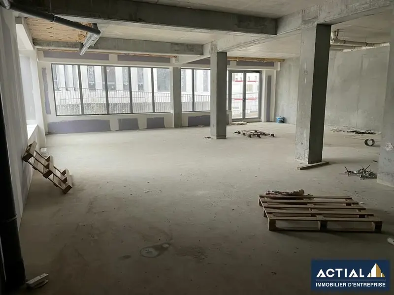 Local Commercial à vendre - Nantes (44100) - 215 m²