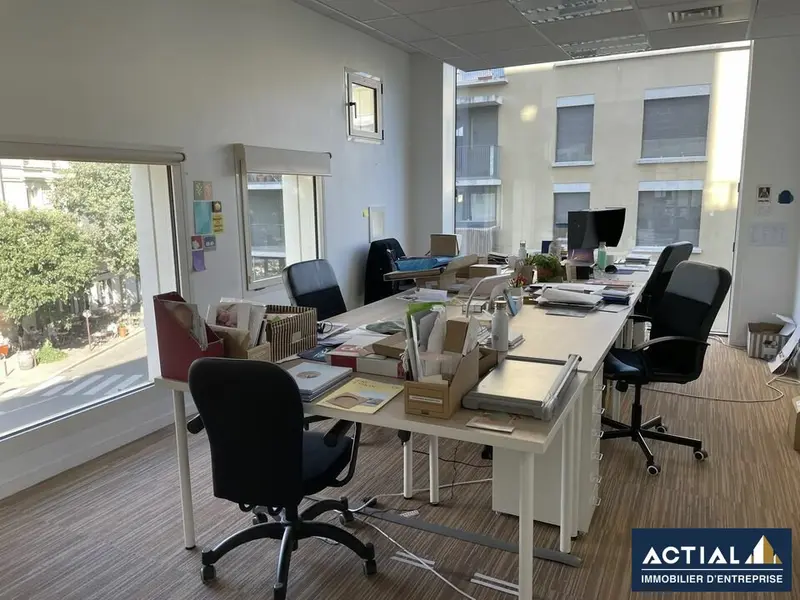 Bureau à louer - Nantes (44000) - 368 m² - 7 180 €/mois