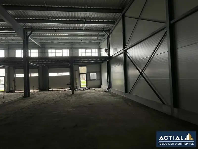 Entrepôt / Activité à vendre - La Chapelle-Sur-Erdre (44240) - 865 m²