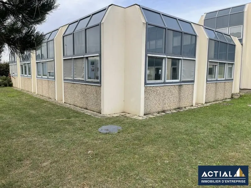 Bureau à louer - Nantes (44300) - 480 m² - 4 800 €/mois
