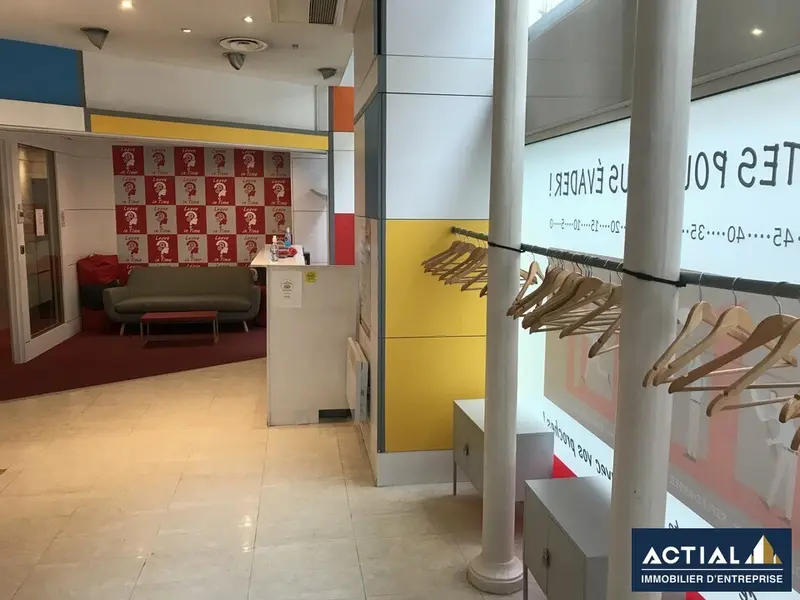 Local Commercial à louer - Nantes (44000) - 378 m² - 5 833 €/mois