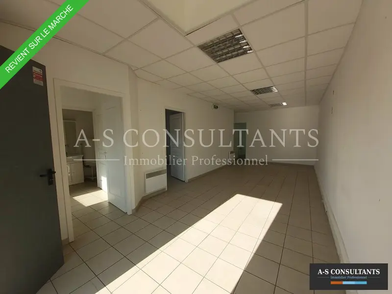Bureau à louer - Salaise-Sur-Sanne (38150) - 74 m² - 700 €/mois