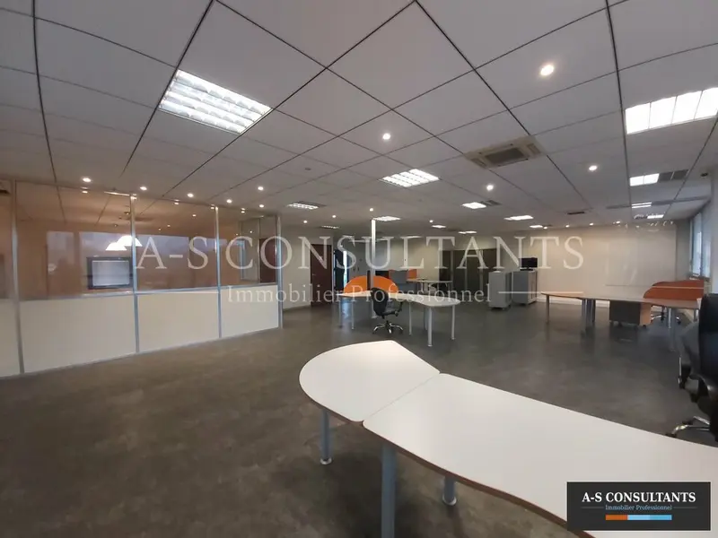 Bureau à louer - Salaise-Sur-Sanne (38150) - 150 m² - 1 200 €/mois