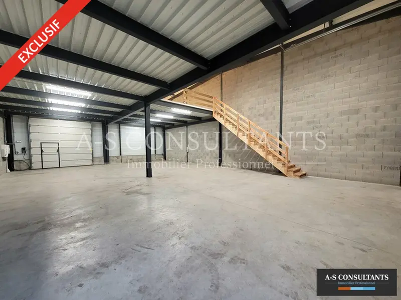 Entrepôt / Activité à vendre - Arzay (38260) - 349 m²
