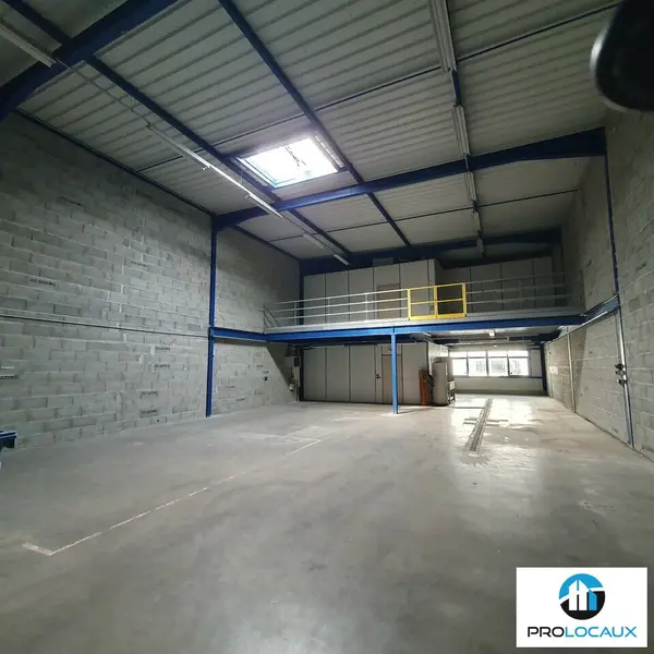 A louer Locaux d'activité 379m² Échirolles