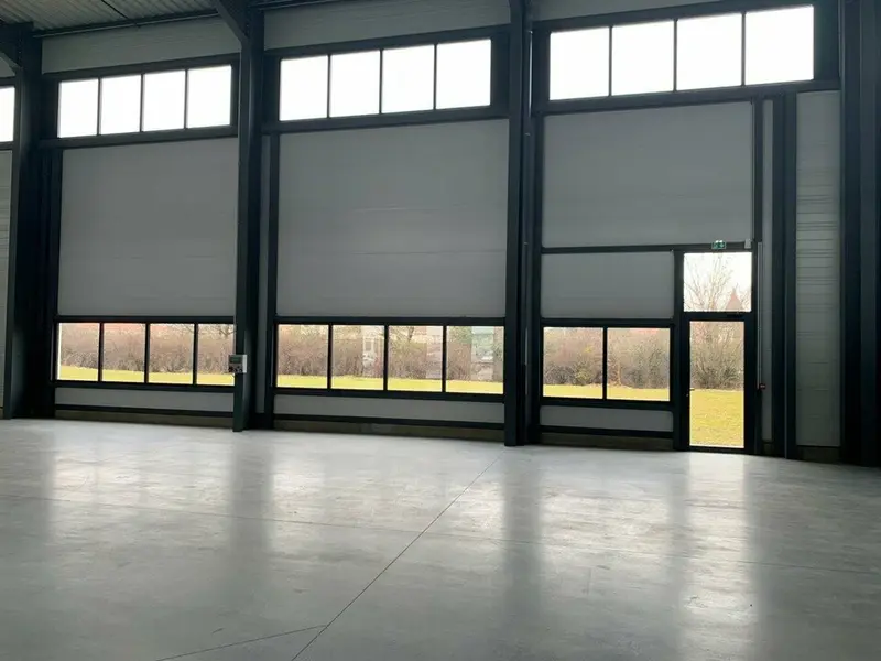 Entrepôt / Activité à louer - Saint-Quentin-Fallavier (38070) - 1466 m² - 11 ...