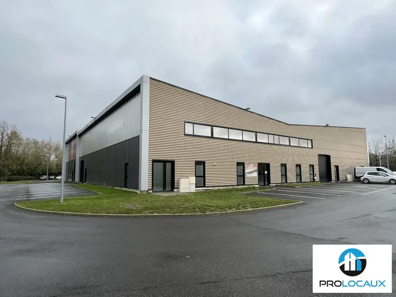 Entrepôt / Activité à louer - Montataire (60160) - 716 m² - 5 668 €/mois