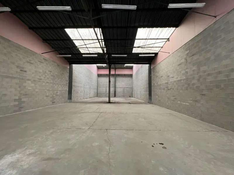 Entrepôt / Activité à vendre - Beauvais (60000) - 423 m²