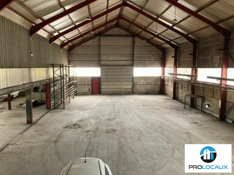 Entrepôt / Activité à louer - Saint-Julien-Mont-Denis (73870) - 600 m² - 4 16...
