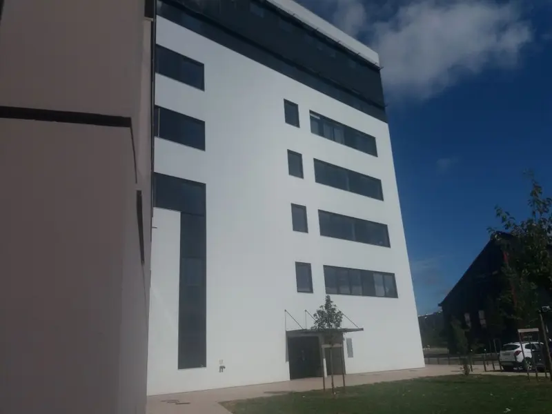 Bureau à louer - Échirolles (38130) - 406 m² - 4 229 €/mois