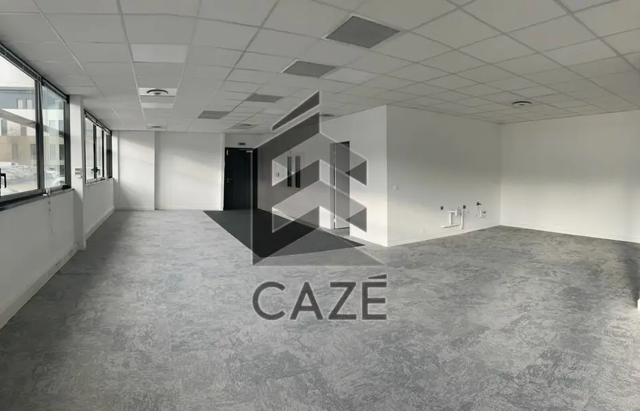 Bureau à louer - Pessac (33600) - 409 m² - 3 749 €/mois