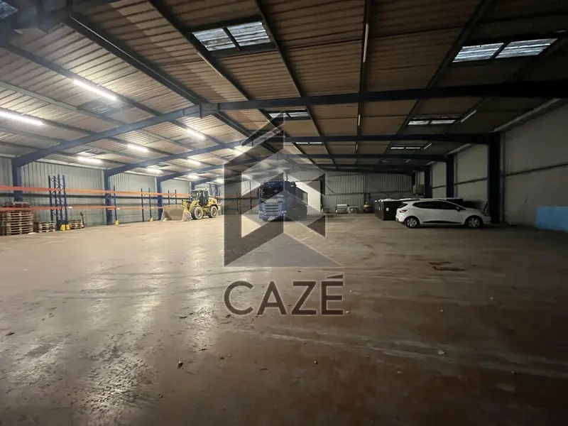 Entrepôt / Activité à louer - Beychac-Et-Caillau (33750) - 1200 m² - 6 831 €/...