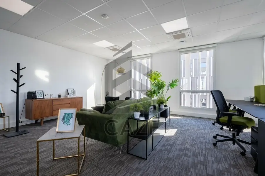 Bureau à louer - Bruges (33520) - 502 m² - 6 693 €/mois