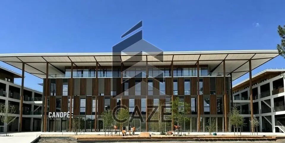 Bureau à louer - Pessac (33600) - 2402 m² - 33 027 €/mois