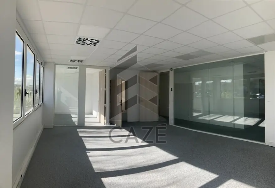 Bureau à louer - Mérignac (33700) - 1138 m² - 12 802 €/mois