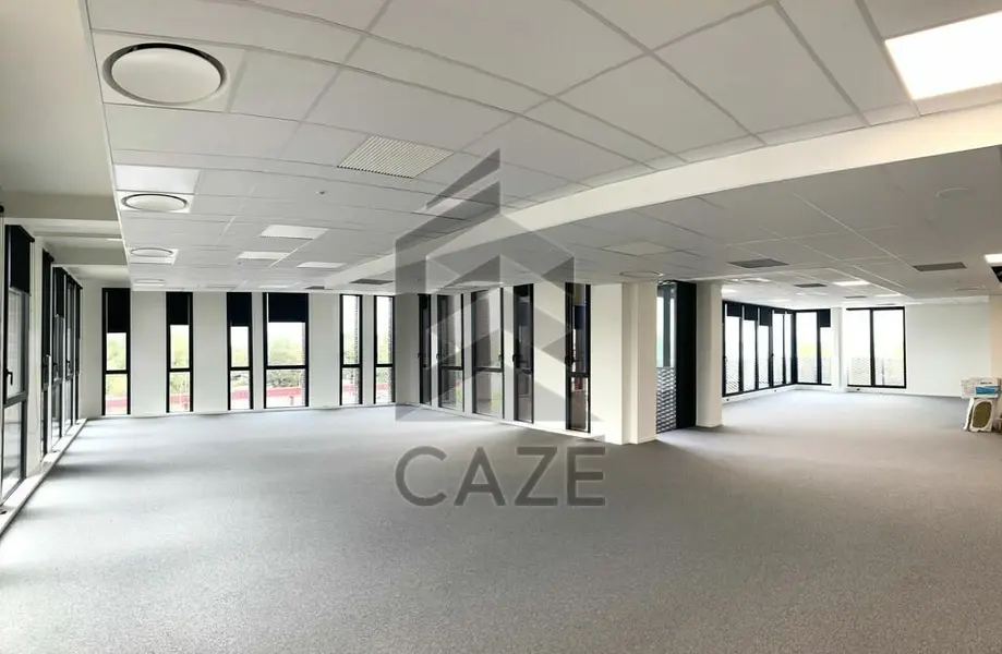 Bureau à louer - Bordeaux (33000) - 320 m² - 5 066 €/mois