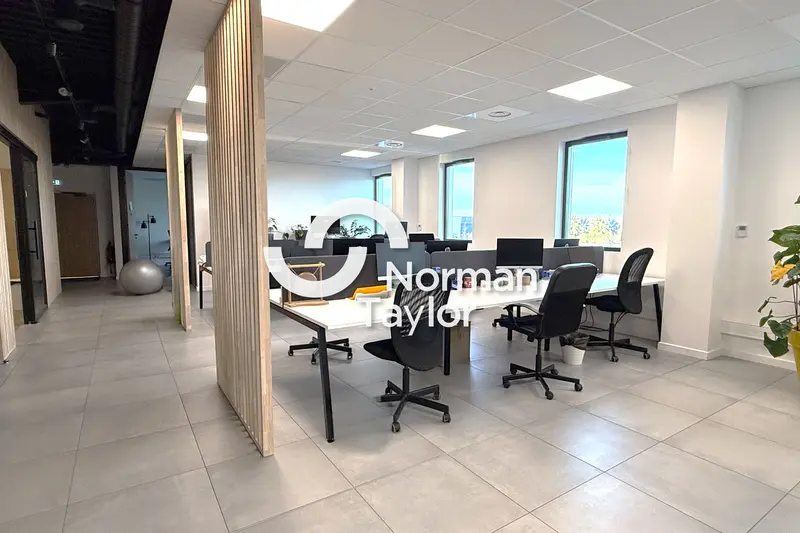 Bureau à louer - Mauguio (34130) - 392 m² - 5 880 €/mois