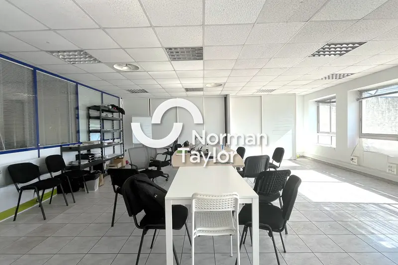 Bureau à louer - Mauguio (34130) - 410 m² - 3 587 €/mois