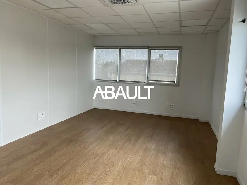 Bureau à louer - Cugnaux (31270) - 105 m² - 1 300 €/mois