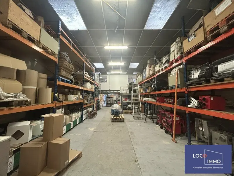 Entrepôt / Activité à louer - Bègles (33130) - 359 m² - 2 100 €/mois