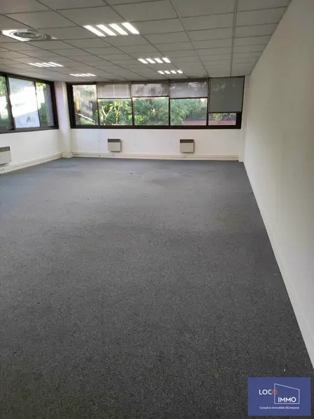 Bureau à louer - Mérignac (33700) - 69 m² - 661 €/mois