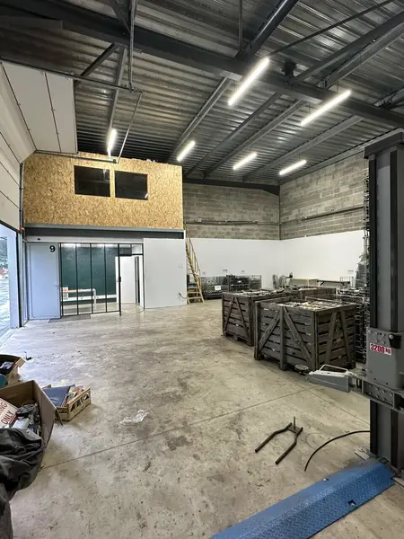 Entrepôt / Activité à louer - Pessac (33600) - 192 m² - 1 694 €/mois