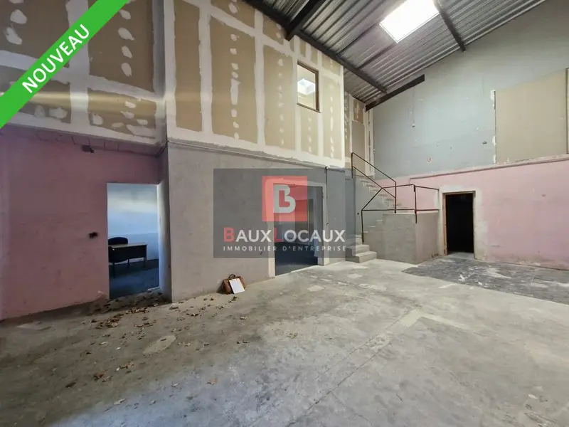 Entrepôt / Activité à louer - Venelles (13770) - 127 m² - 1 250 €/mois