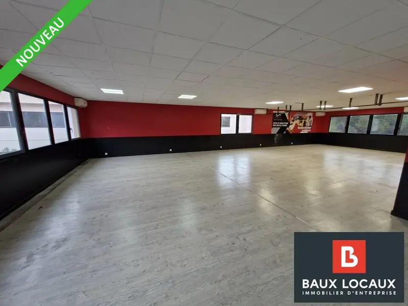 Bureau à louer - Vitrolles (13127) - 300 m² - 2 450 €/mois