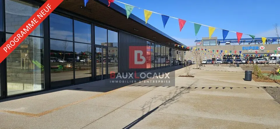 Local Commercial à louer - Monteux (84170) - 305 m² - 4 589 €/mois