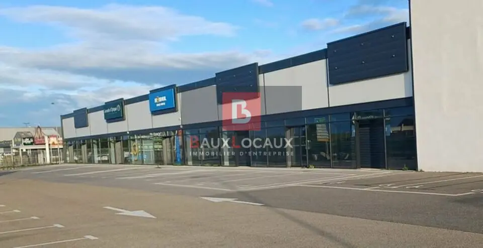 Local Commercial à louer - Marguerittes (30320) - 260 m² - 2 868 €/mois
