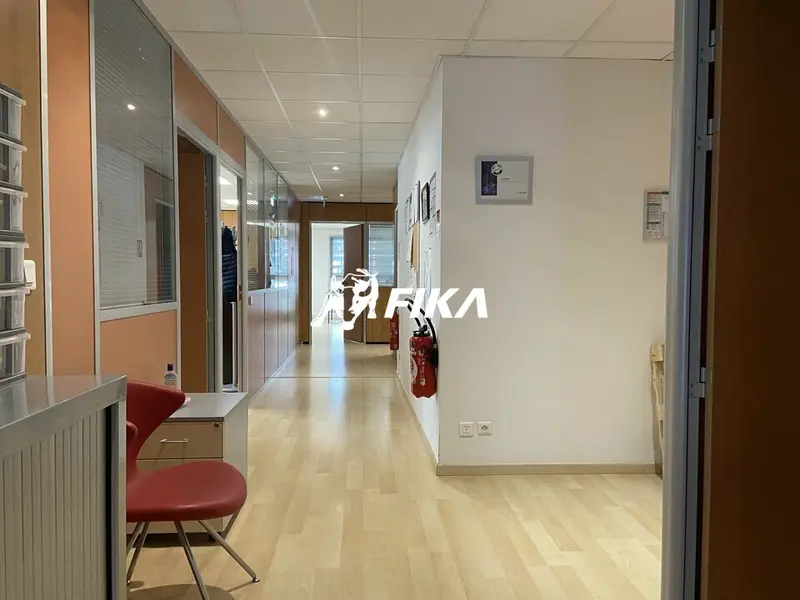 Bureau à louer - Labège (31670) - 342 m² - 2 850 €/mois