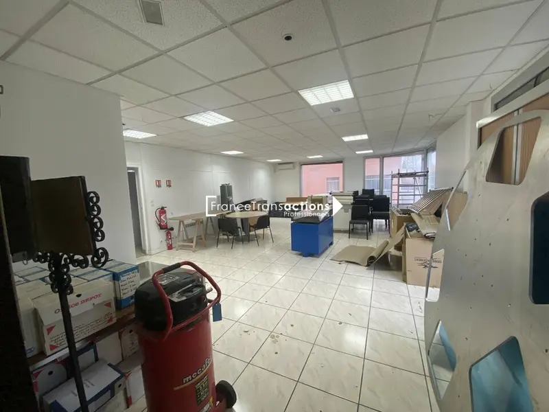 Local Commercial à louer - Saint-Orens-De-Gameville (31650) - 375 m² - 2 700 ...